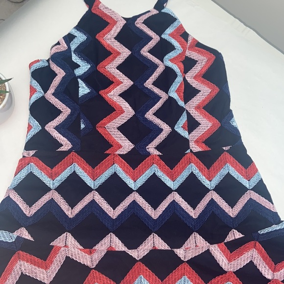 Parker - Elegance meets allure in this Parker dress – perfect for any occasion! - Picture 6 of 16